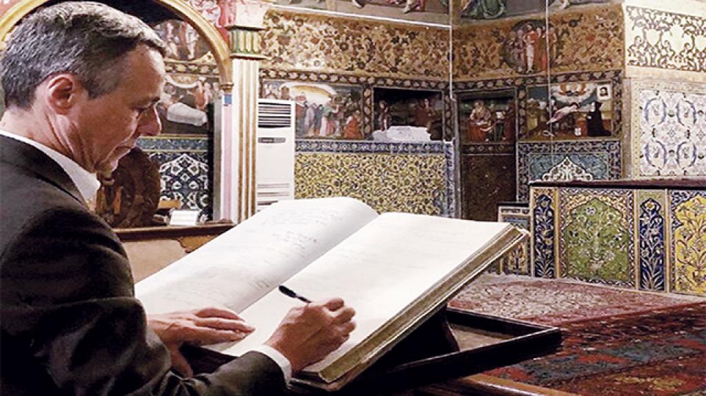 ایران و سوئیس پای میز مذاکره